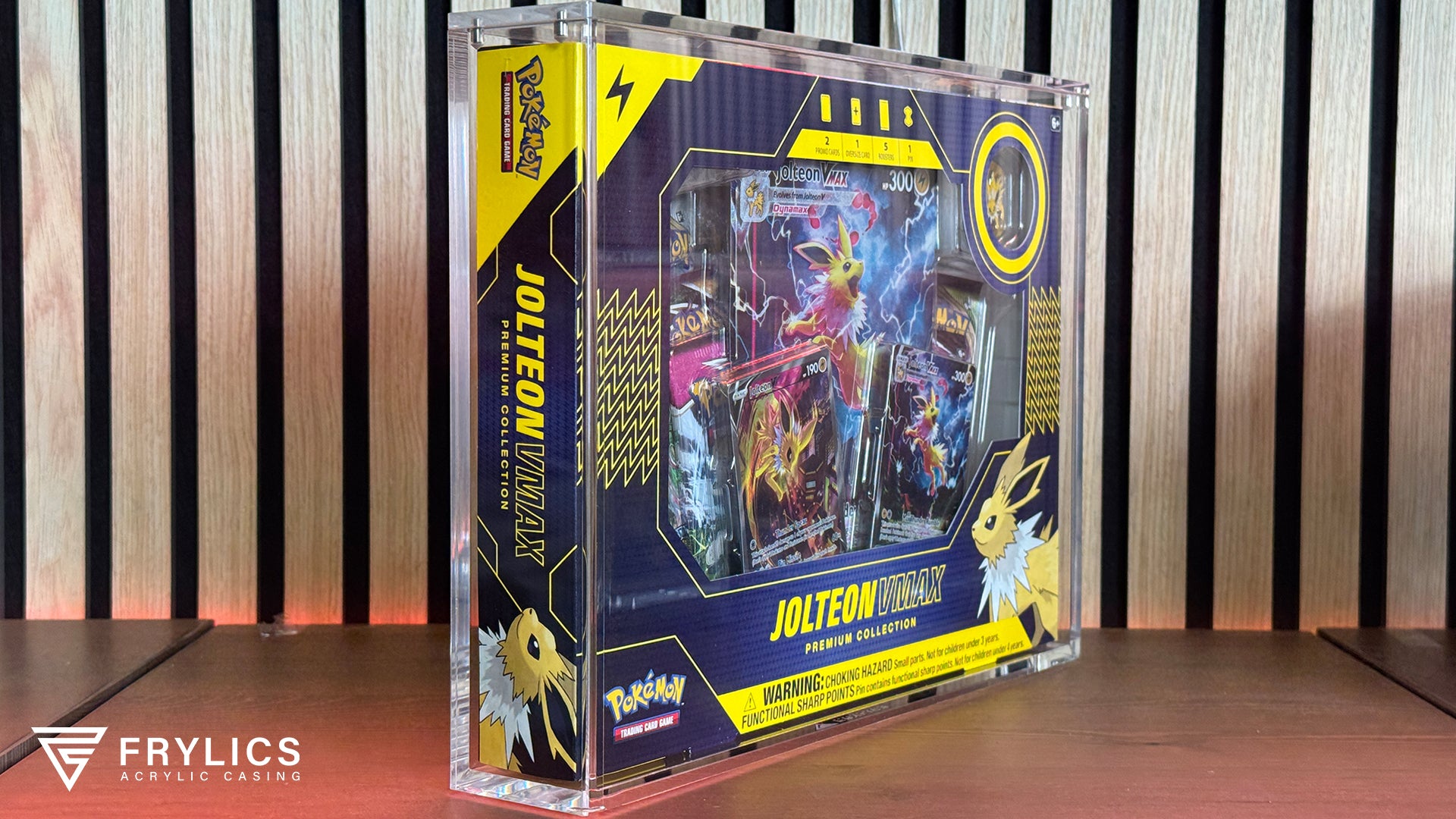 Jolteon / Vaporeon / Flareon Vmax Premium Collection Box - Acryl Case