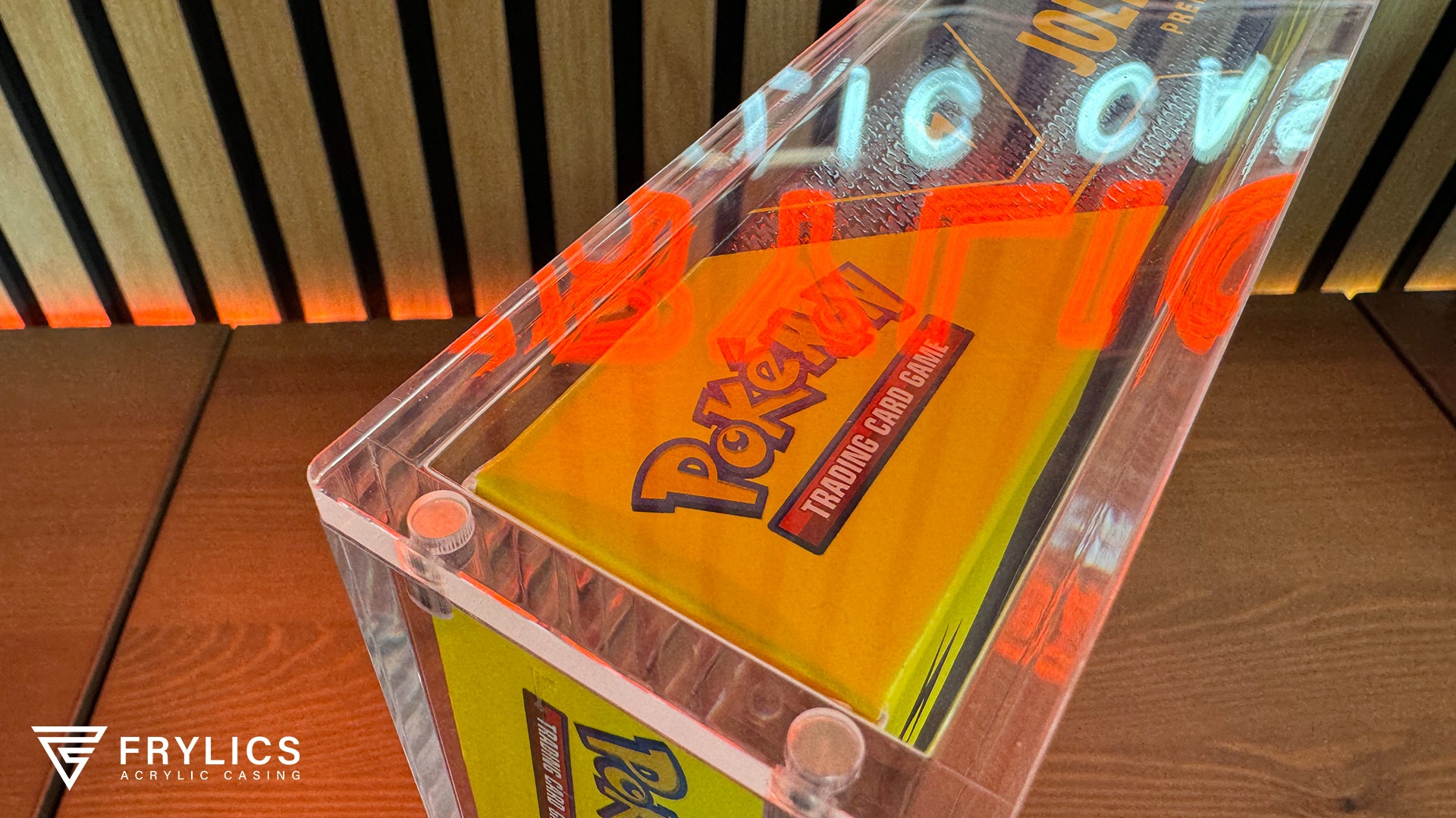 Jolteon / Vaporeon / Flareon Vmax Premium Collection Box - Acryl Case