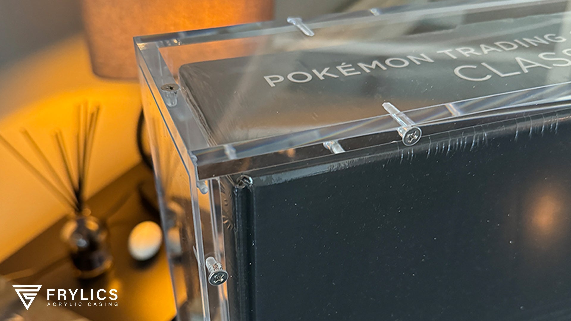 TCG Classic Box Engels - Pokémon acryl case - Frylics - TCG Classic Box Engels - Pokémon acryl case