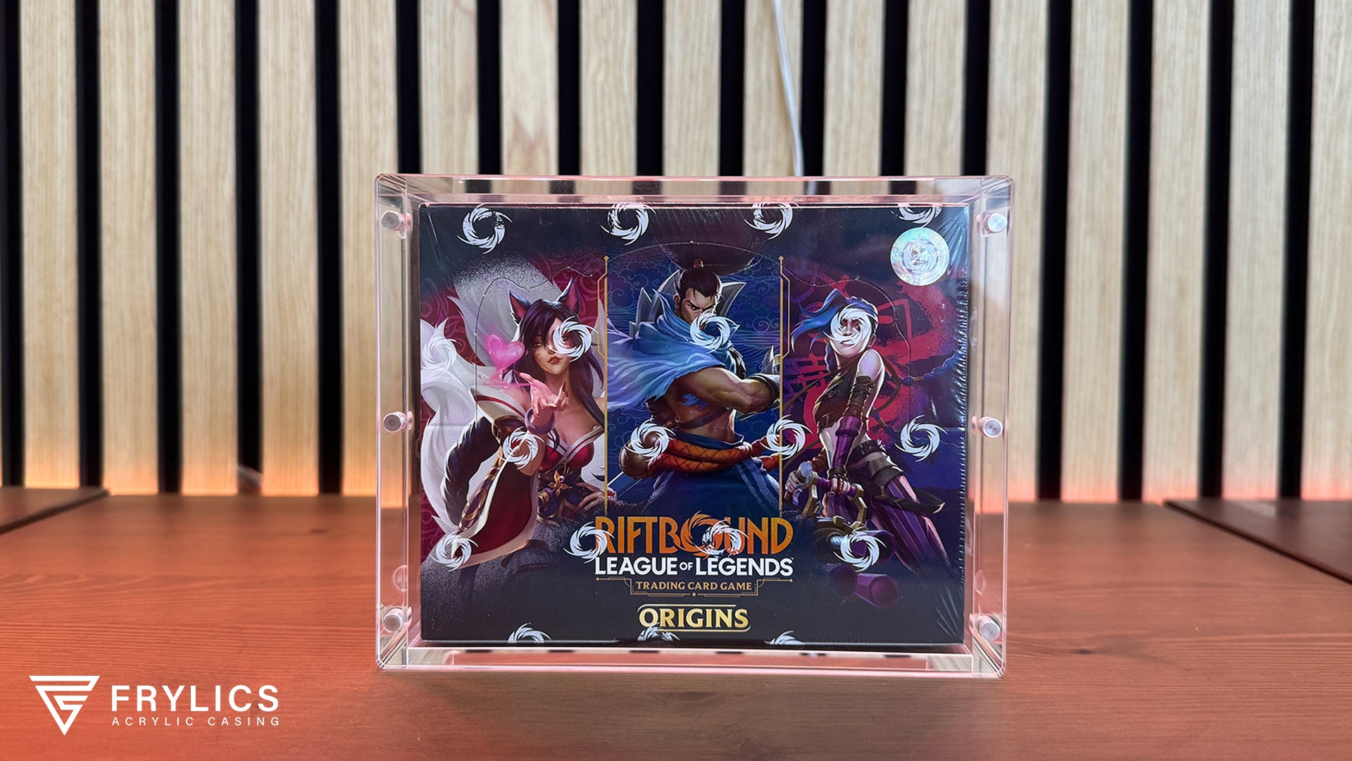 Riftbound Booster Box in Frylics Acryl Case