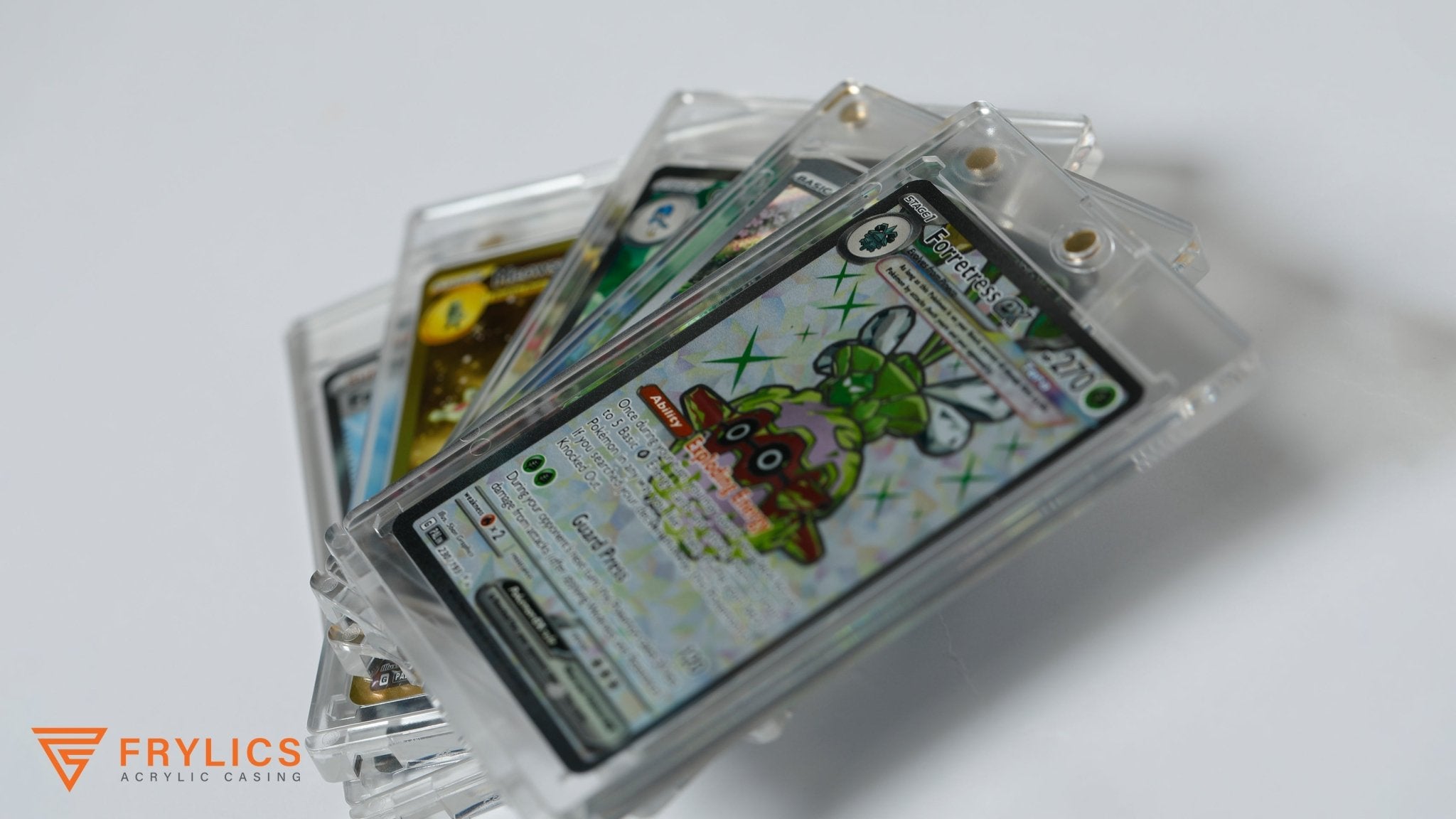 1-kaart acryl case - 5-pack - Frylics - 2e sfeerfoto van 5 acryl cases voor 1 kaart