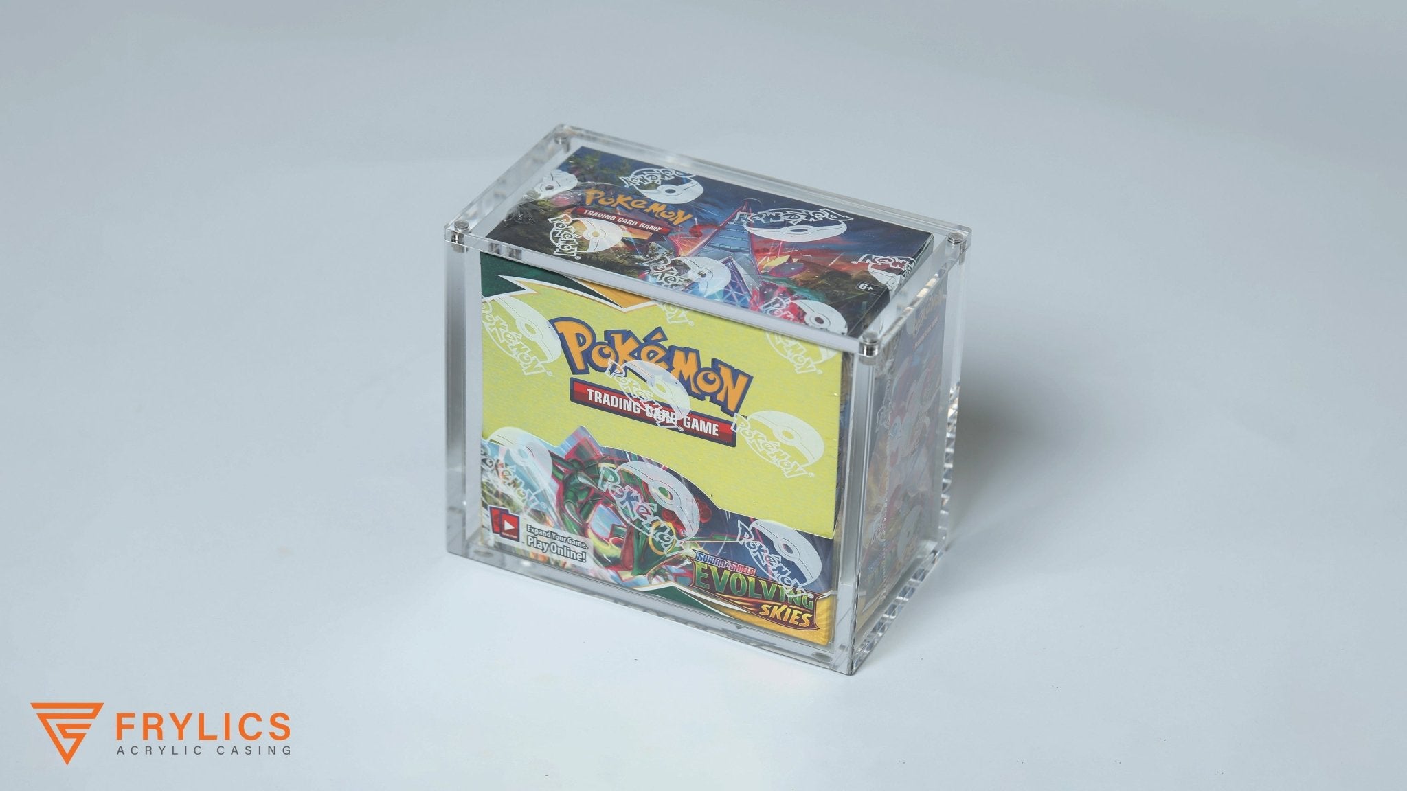 Booster Box (BB) - Pokémon acyl case - Frylics - Pokemon Booster Box Acryl Case met Evolving Skies Booster box sfeerfoto